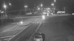 Křižovatka ulic Velká Dlážka a Polní