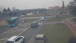 Křižovatka ulic Velká Dlážka a Polní