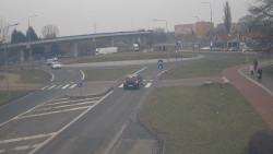 Křižovatka ulic Velká Dlážka a Polní