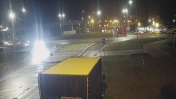 Křižovatka ulic Velká Dlážka a Polní