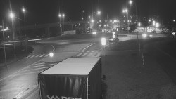 Křižovatka ulic Velká Dlážka a Polní