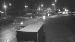 Křižovatka ulic Velká Dlážka a Polní