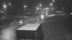 Křižovatka ulic Velká Dlážka a Polní