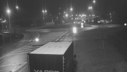 Křižovatka ulic Velká Dlážka a Polní