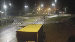 Křižovatka ulic Velká Dlážka a Polní