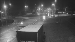 Křižovatka ulic Velká Dlážka a Polní