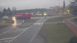 Křižovatka ulic Velká Dlážka a Polní