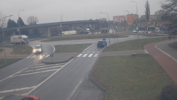 Křižovatka ulic Velká Dlážka a Polní