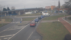 Křižovatka ulic Velká Dlážka a Polní