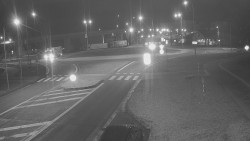 Křižovatka ulic Velká Dlážka a Polní