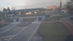 Křižovatka ulic Velká Dlážka a Polní