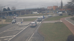 Křižovatka ulic Velká Dlážka a Polní