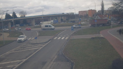 Křižovatka ulic Velká Dlážka a Polní