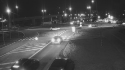 Křižovatka ulic Velká Dlážka a Polní