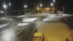 Křižovatka ulic Velká Dlážka a Polní