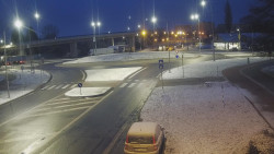 Křižovatka ulic Velká Dlážka a Polní