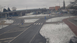 Křižovatka ulic Velká Dlážka a Polní