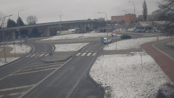 Křižovatka ulic Velká Dlážka a Polní