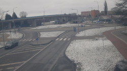 Křižovatka ulic Velká Dlážka a Polní