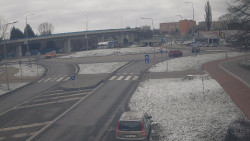 Křižovatka ulic Velká Dlážka a Polní