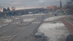 Křižovatka ulic Velká Dlážka a Polní