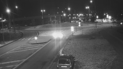 Křižovatka ulic Velká Dlážka a Polní