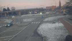 Křižovatka ulic Velká Dlážka a Polní