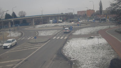 Křižovatka ulic Velká Dlážka a Polní