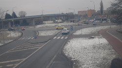 Křižovatka ulic Velká Dlážka a Polní