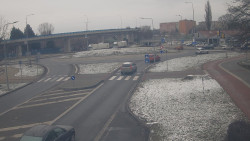 Křižovatka ulic Velká Dlážka a Polní