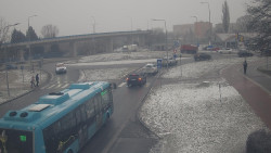 Křižovatka ulic Velká Dlážka a Polní
