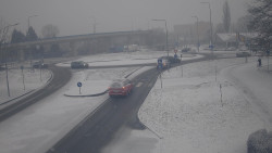 Křižovatka ulic Velká Dlážka a Polní