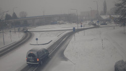 Křižovatka ulic Velká Dlážka a Polní