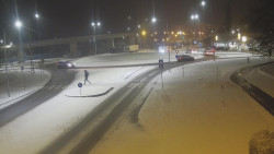 Křižovatka ulic Velká Dlážka a Polní