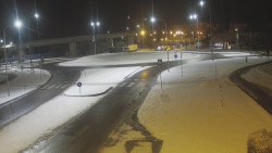 Křižovatka ulic Velká Dlážka a Polní