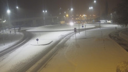 Křižovatka ulic Velká Dlážka a Polní