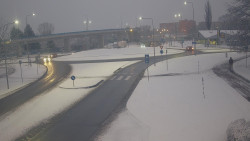 Křižovatka ulic Velká Dlážka a Polní