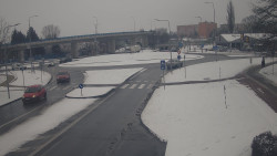 Křižovatka ulic Velká Dlážka a Polní