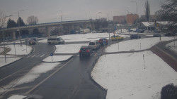 Křižovatka ulic Velká Dlážka a Polní