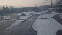 Křižovatka ulic Velká Dlážka a Polní