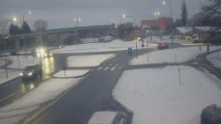 Křižovatka ulic Velká Dlážka a Polní