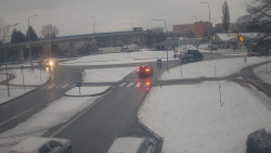 Křižovatka ulic Velká Dlážka a Polní