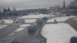 Křižovatka ulic Velká Dlážka a Polní