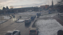 Křižovatka ulic Velká Dlážka a Polní