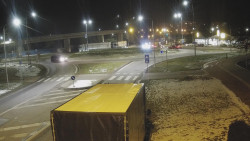 Křižovatka ulic Velká Dlážka a Polní