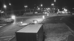 Křižovatka ulic Velká Dlážka a Polní