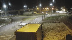 Křižovatka ulic Velká Dlážka a Polní