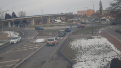 Křižovatka ulic Velká Dlážka a Polní