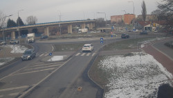 Křižovatka ulic Velká Dlážka a Polní