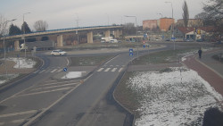 Křižovatka ulic Velká Dlážka a Polní